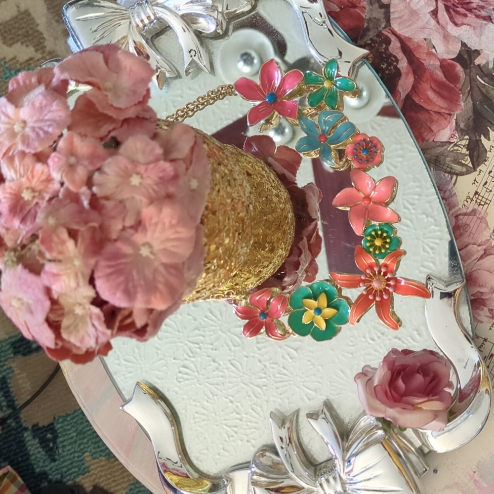 NWOT INC Statement Necklace
